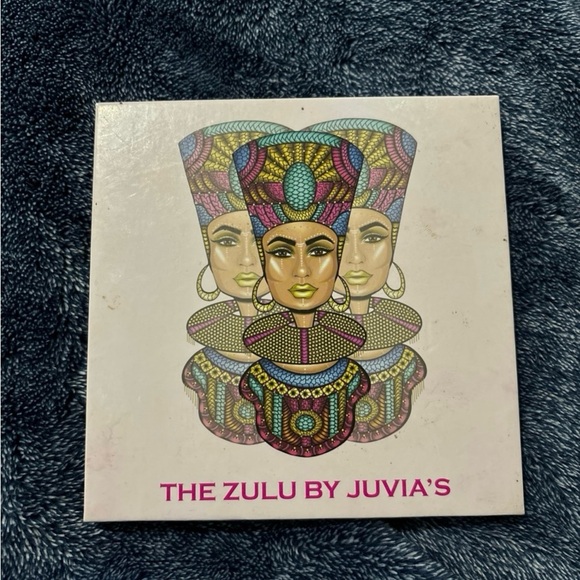 The Zulu by Juvia’s eyeshadow palette - Picture 2 of 5